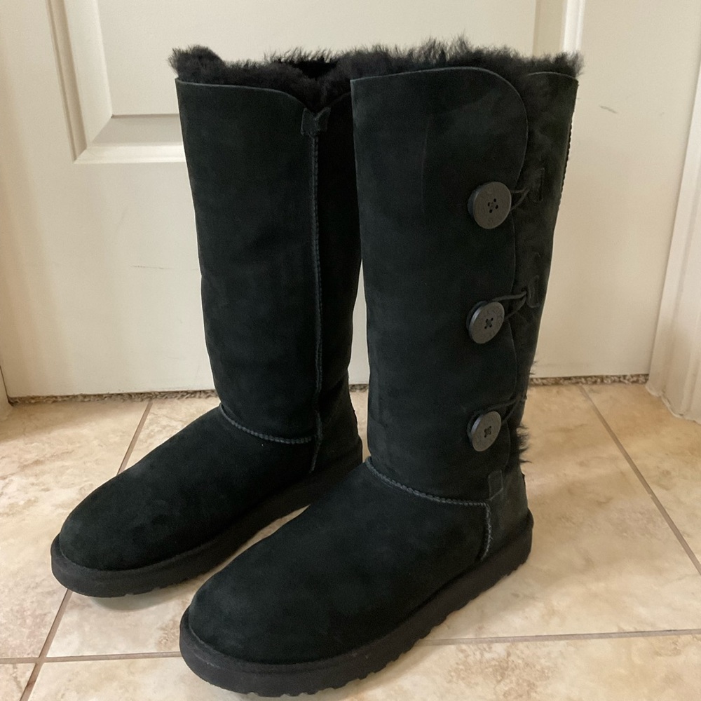 COPY - UGG Black Bailey button boots size 10